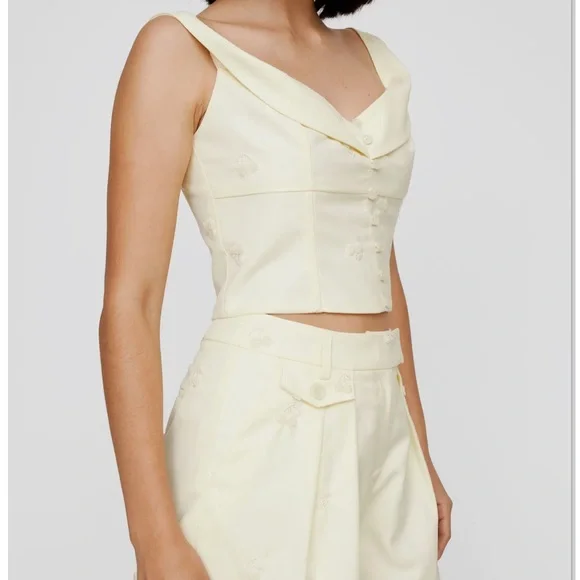 Nasty Gal cherry embroidered crop top - Picture 7 of 16